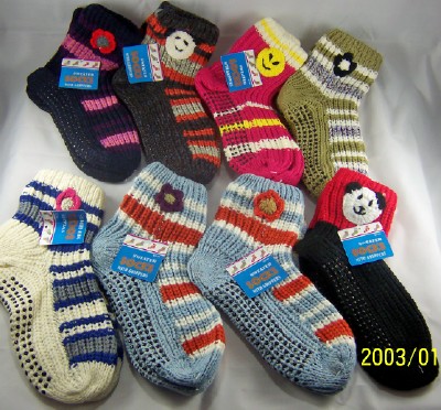 Wholesale Women's SWEATER Socks With Grippers Flower Slipper Sock